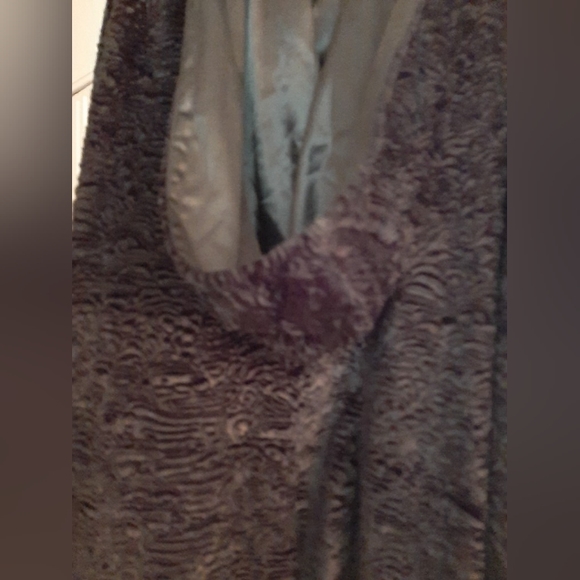 Cape - Picture 5 of 11